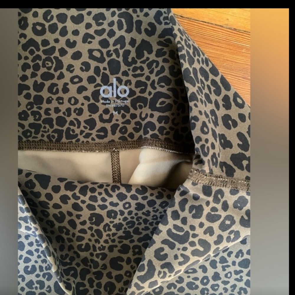 ALO leopard print leggings
